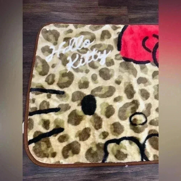 Hello Kitty Rare Y2K Snap Blanket - Picture 2 of 6